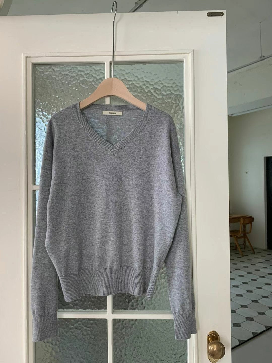 Banito 經典V領收腰春款羊毛衫|knit250405