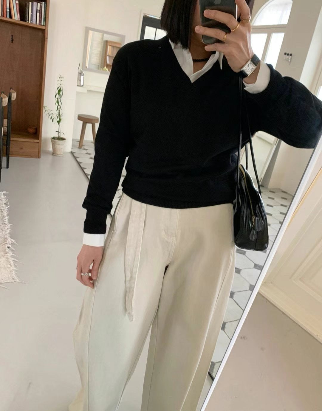 Banito 經典V領收腰春款羊毛衫|knit250405