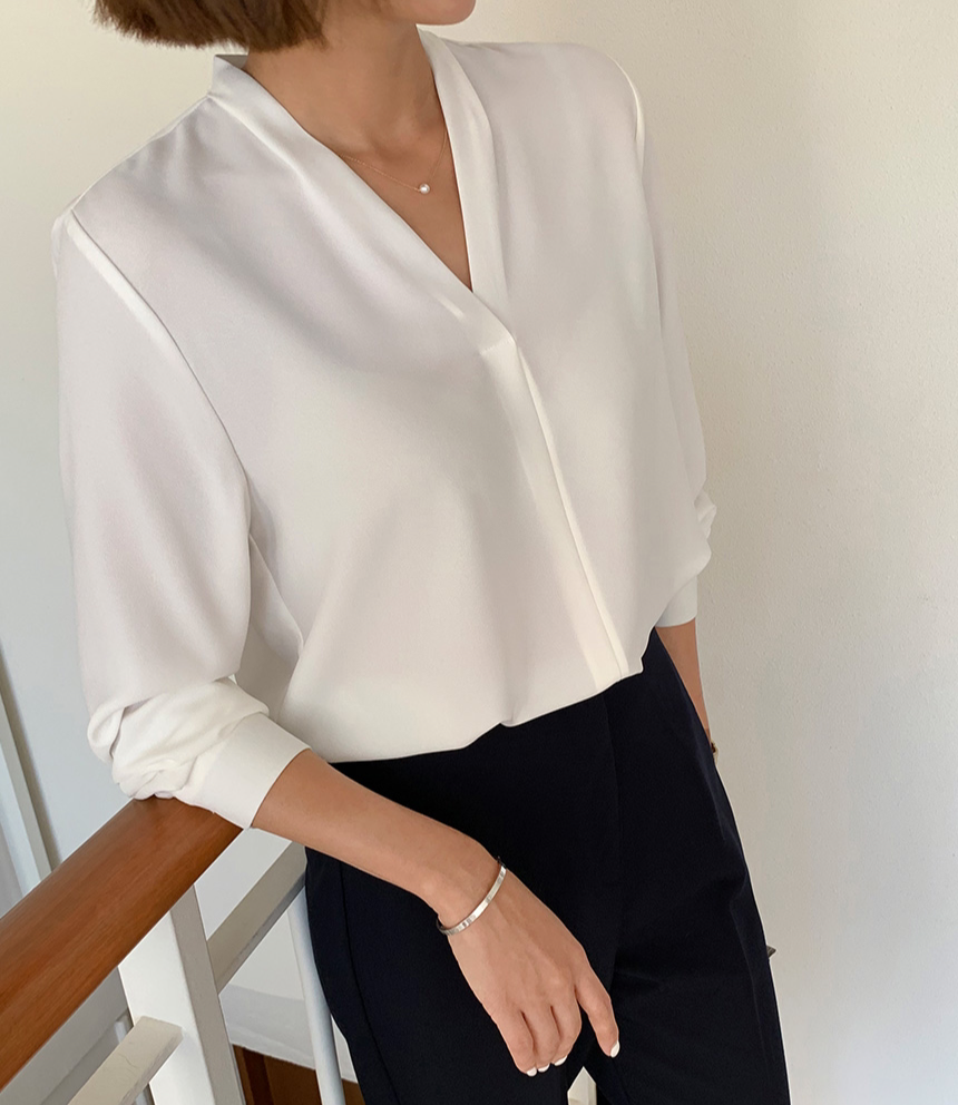 Lena Shirt 簡約v領素色長袖上衣,TOP040701