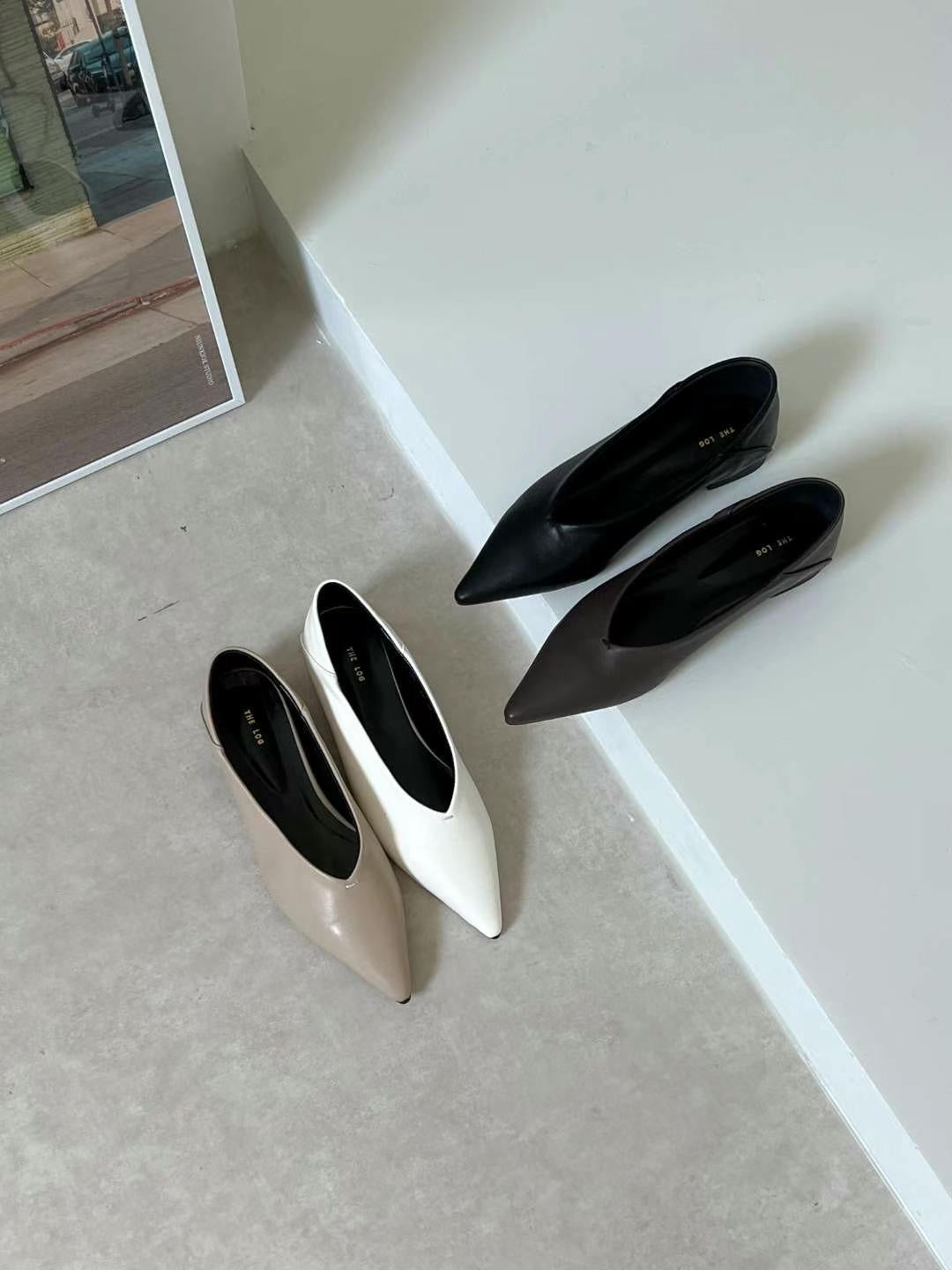 質感素面簡約坡跟皮鞋,DOU123