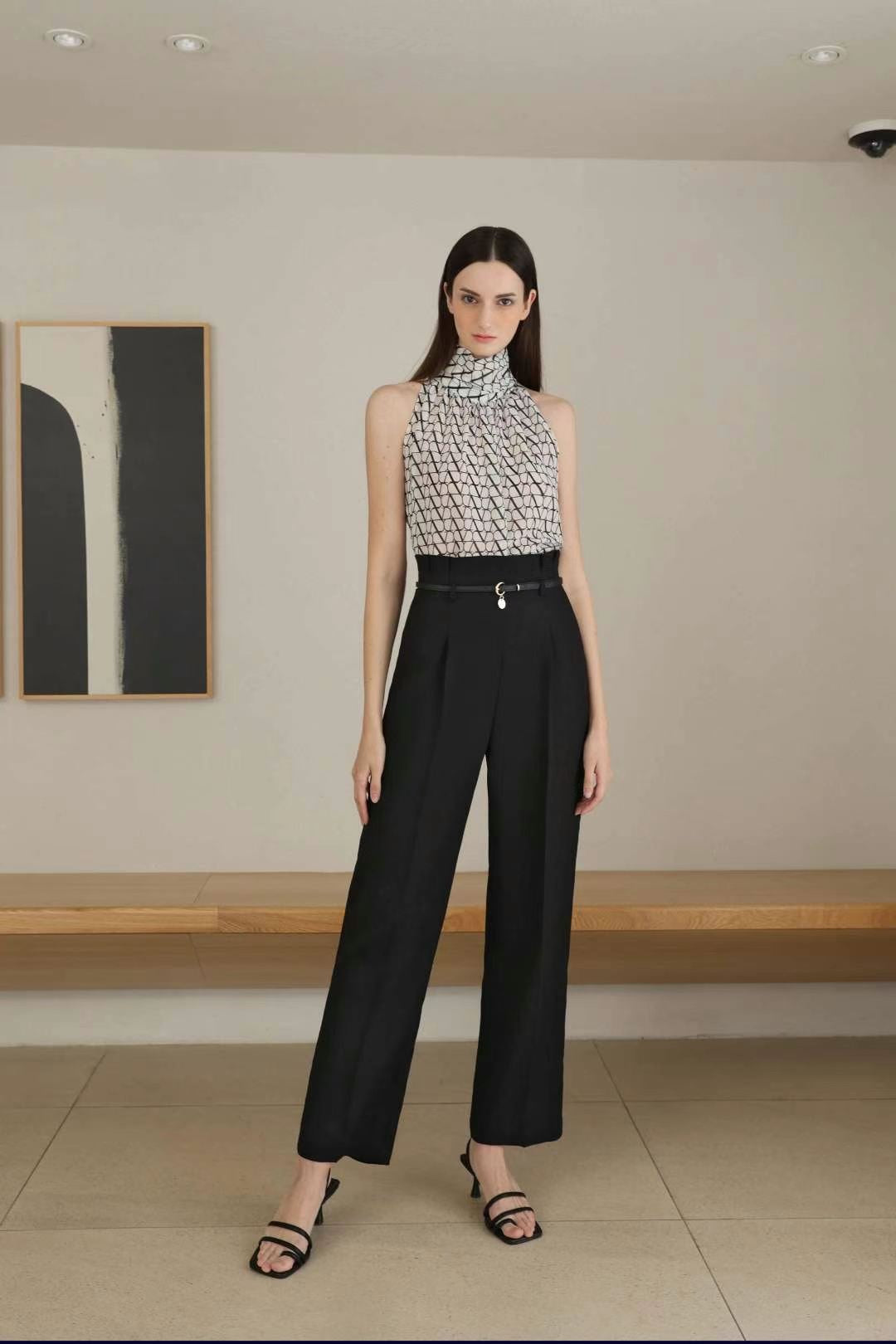 印花質感高領削肩上衣,Vt052902