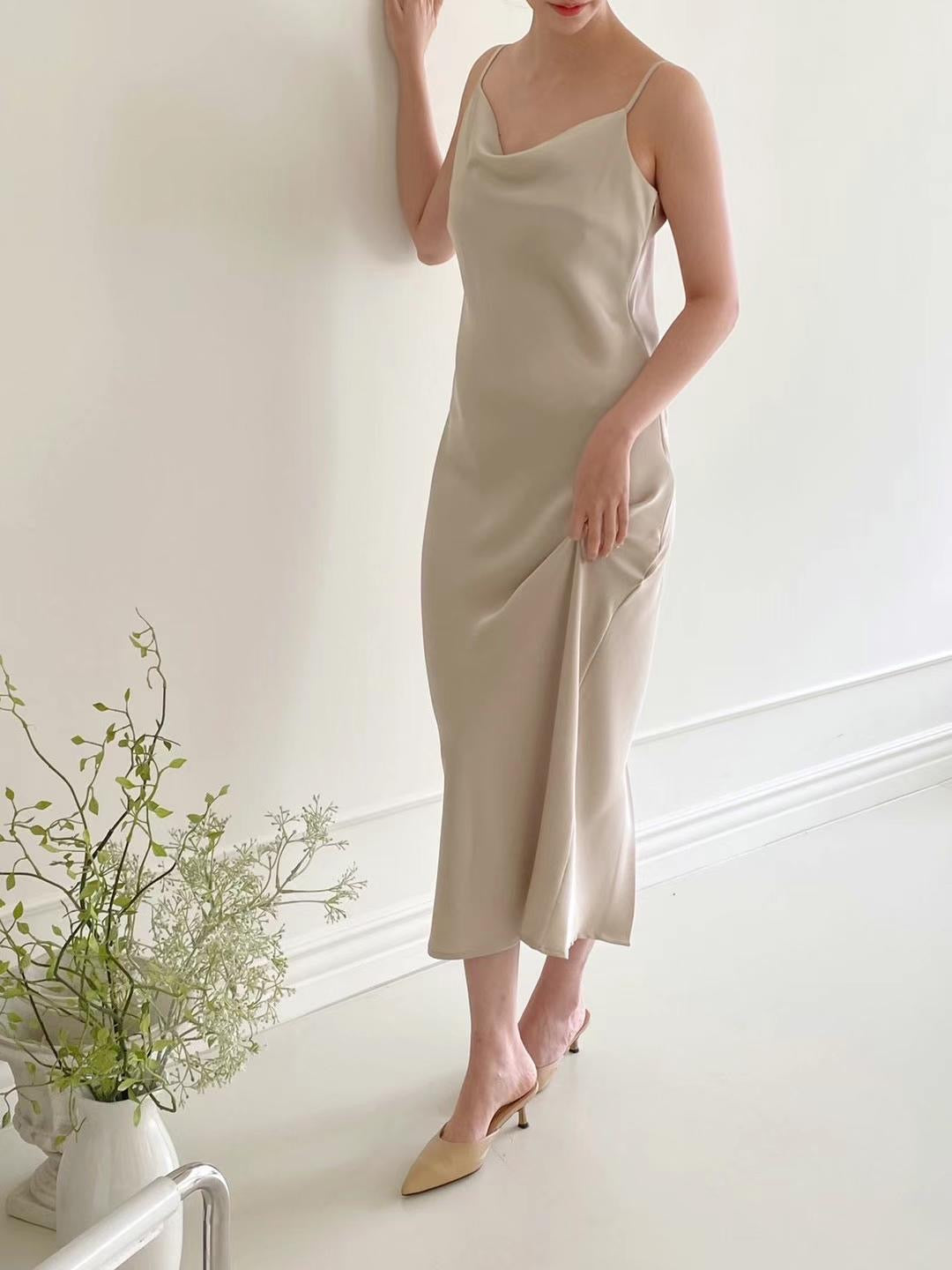 緞面垂領無袖洋裝,dr310