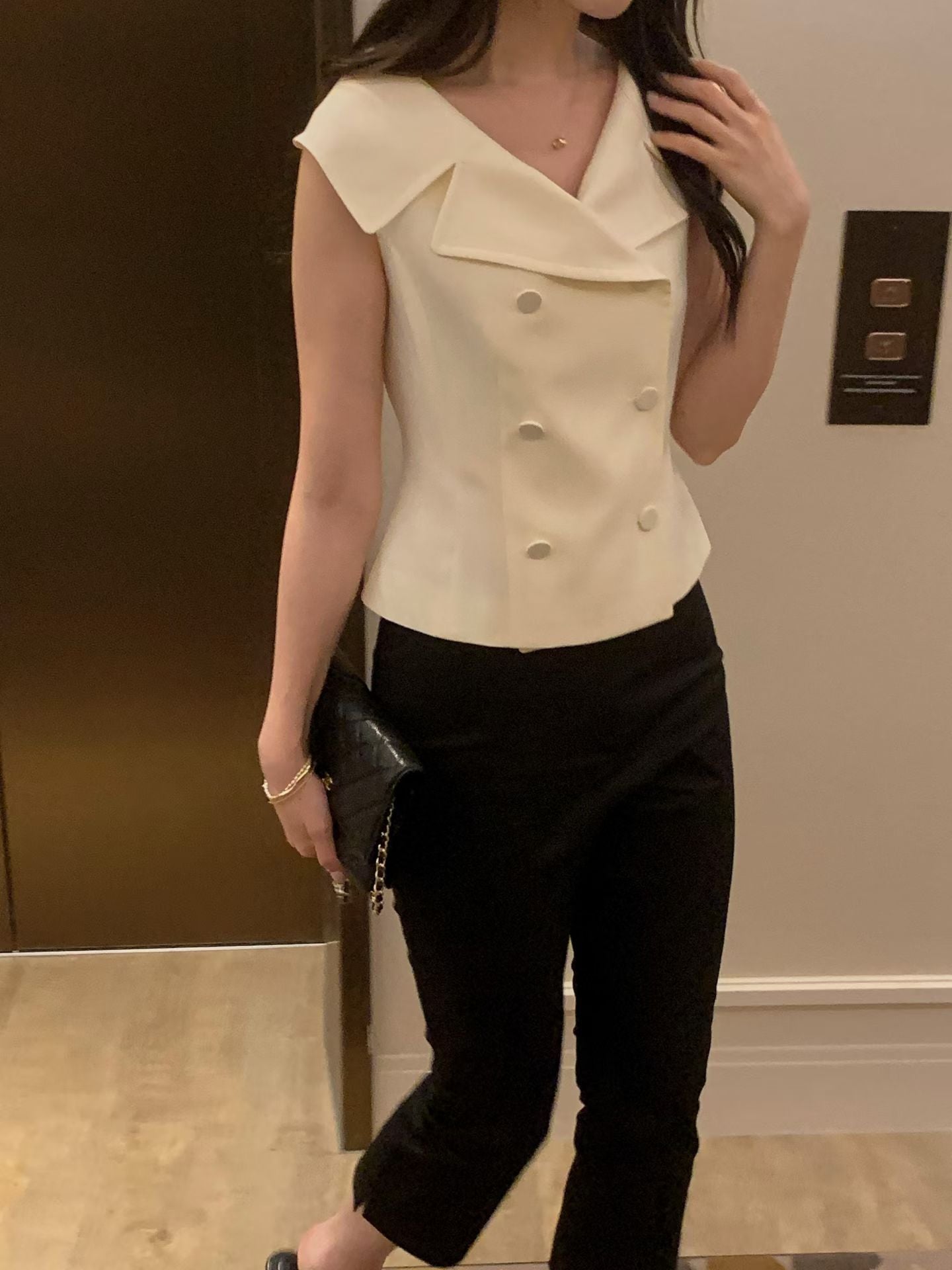 French Chic | 雙排扣翻領無袖西裝馬甲（黑/白） Double-Breasted Notch Lapel Vest (Black/White) 0720013