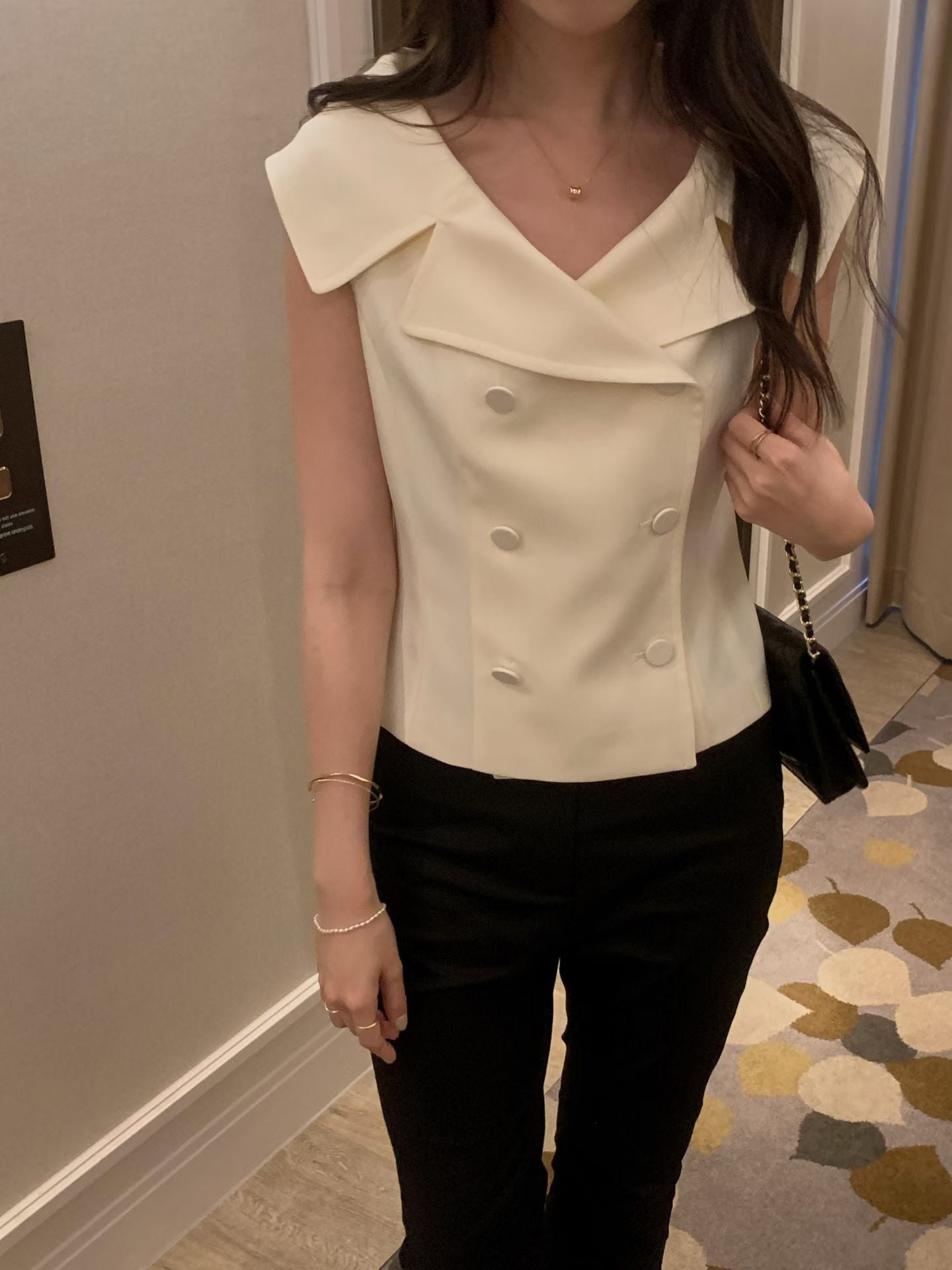 French Chic | 雙排扣翻領無袖西裝馬甲（黑/白） Double-Breasted Notch Lapel Vest (Black/White) 0720013