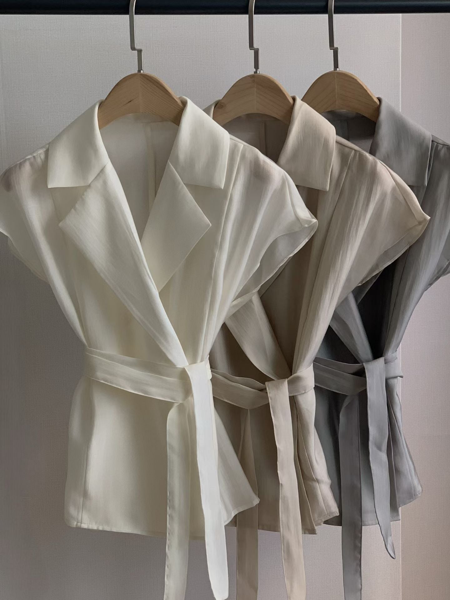 Sophisticated | 西裝領一片式繫帶短袖襯衫上衣Tailored Wrap Blouse with Belt 072202
