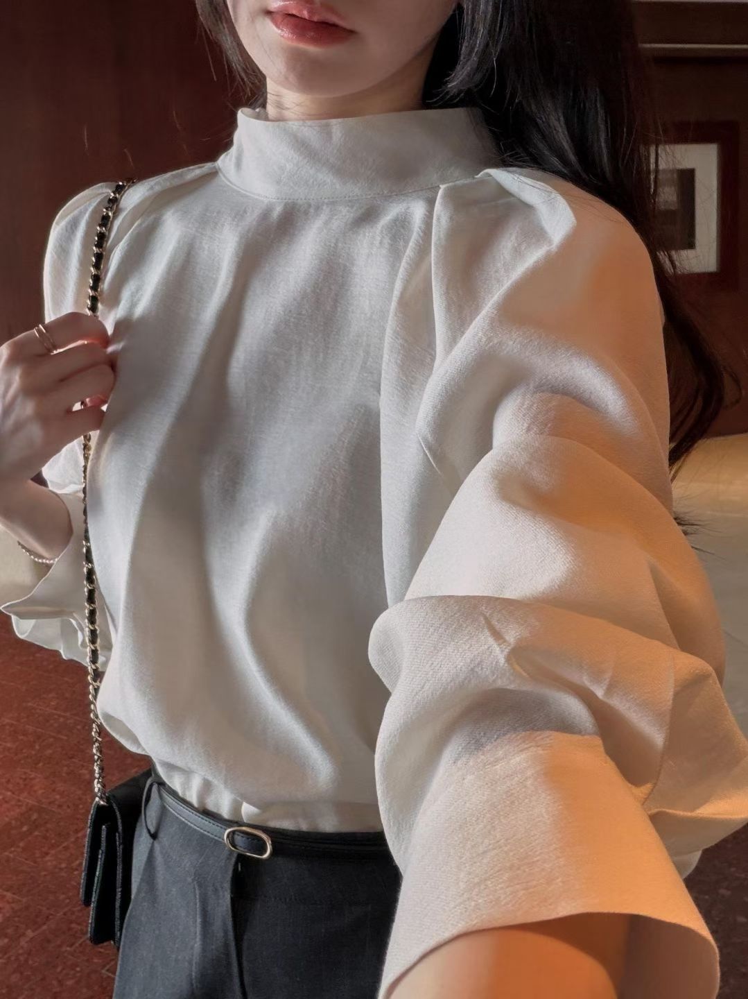 Audrey| 後領帶綁帶設計立領澎袖優雅襯衫（Tie-back / Bow-neck）