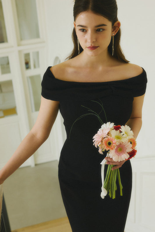 MeBride! 貝殼感一字領洋裝 - 經典黑｜ Shell Off Shoulder One Piece DR061501